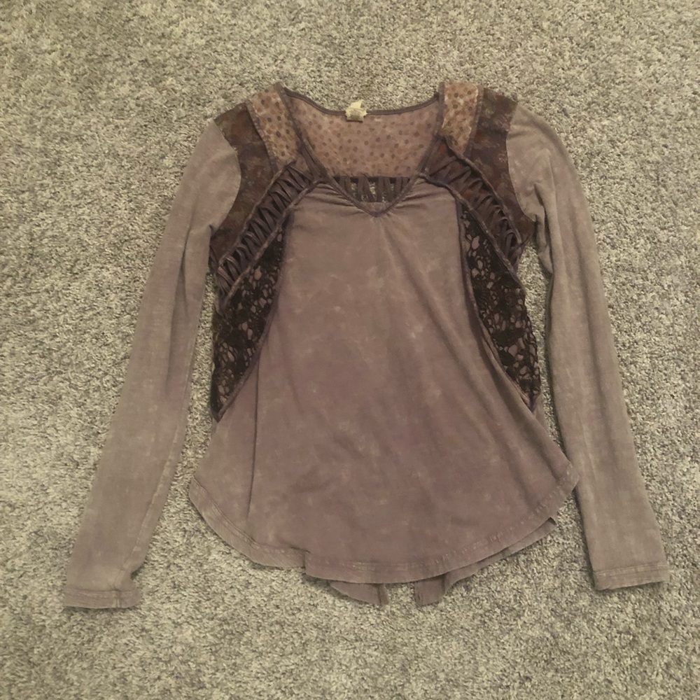 Long sleeve intricately drained gimmicks shirt!
